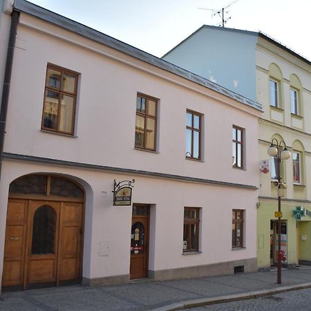 Lovecký Apartmán na náměstí ve Frenštátě pod Radhoštěm Frenstat pod Radhostem Exterior foto